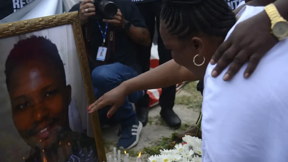 Justiça do Rio condena duas pessoas pela morte do congolês Moïse