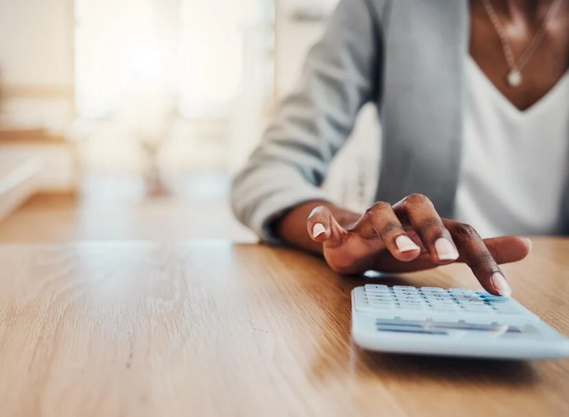 endividamento 76,1% das famílias brasileiras estavam endividadas em janeiro de 2025. Foto: Freepik