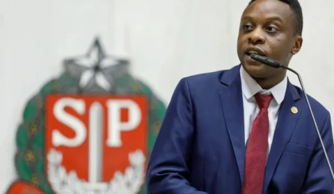Deputado do MBL gastou R$ 300 mil de emenda para produzir gibi que exalta ‘revolução’ de 1932