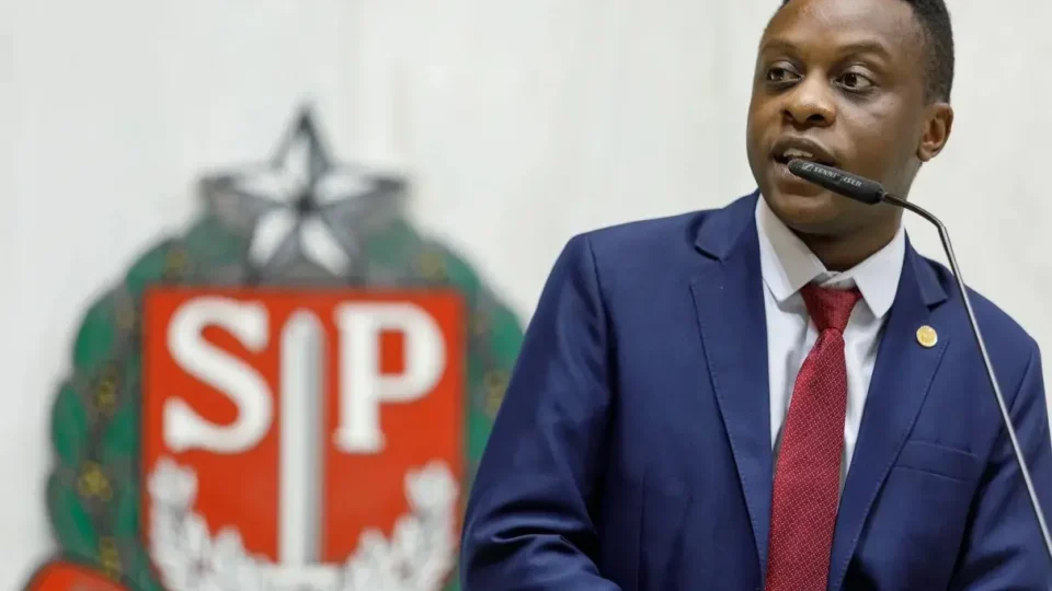 Deputado do MBL gastou R$ 300 mil de emenda para produzir gibi que exalta ‘revolução’ de 1932