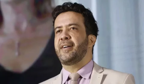 Janones vai devolver R$ 131 mil por rachadinhas após acordo com a PGR