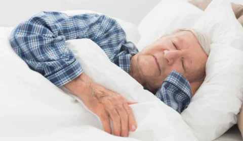 Como melhorar a qualidade do sono na terceira idade e evitar riscos à saúde