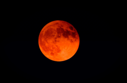 Lua de Sangue: eclipse lunar total será visível em todo o Brasil nesta sexta-feira (14)