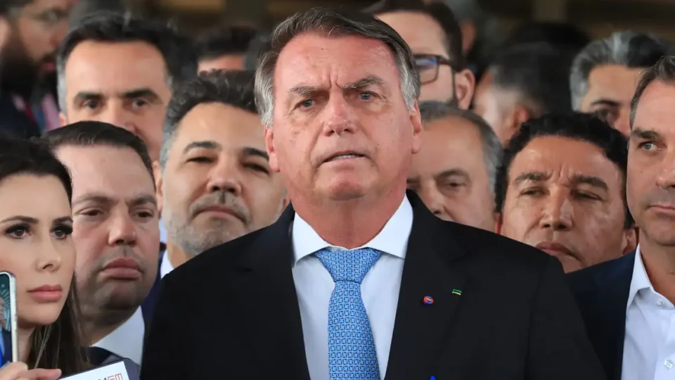 Oposição reforça discurso de perseguição a Bolsonaro e governo vê direita enfraquecida para 2026