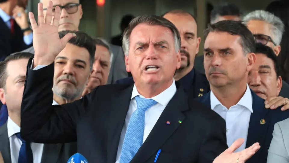 O curioso ‘silêncio’ nas redes de parlamentares bolsonaristas durante julgamento