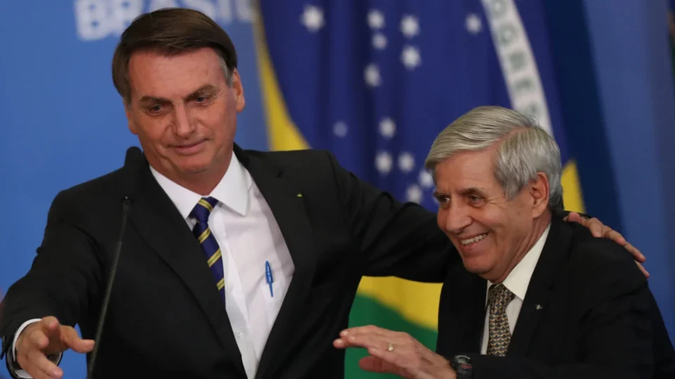 PGR defende tornar réus Bolsonaro, Augusto Heleno e outros implicados no golpe