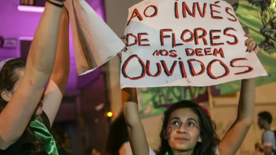 Saúde da mulher e descriminalização do aborto: o impacto na gestão da saúde pública