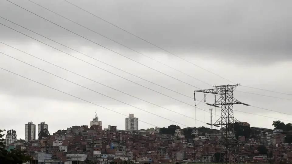 Previsão do tempo: saiba como fica o clima hoje e no final de semana