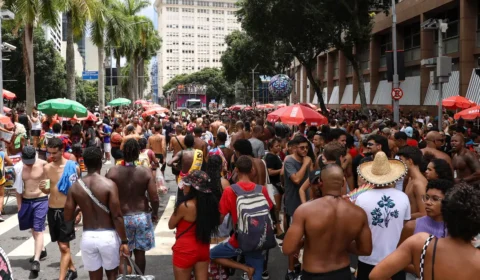 Especialistas recomendam “etiqueta respiratória” após Carnaval