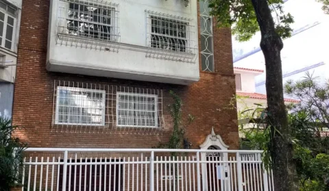 Apartamento onde morou Renato Russo está à venda por R$ 2,8 milhões em Ipanema (RJ)