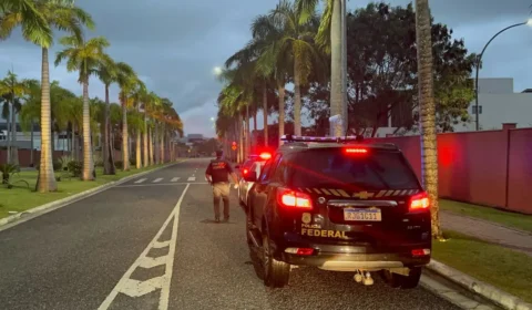 Ação da PF mira tráfico internacional de fuzis de Miami para o Rio