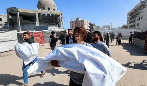 Ataques israelenses contra campos em Gaza deixam quase 40 mortos