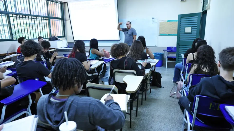 Prazo para aderir ao ‘Enem dos Professores’ termina nesta quinta-feira (17)