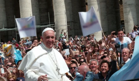 “O papa Francisco humanizou o papado, não a Igreja Católica”