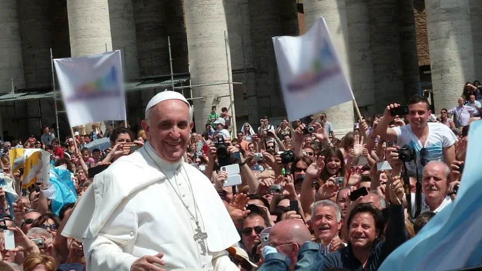 “O papa Francisco humanizou o papado, não a Igreja Católica”