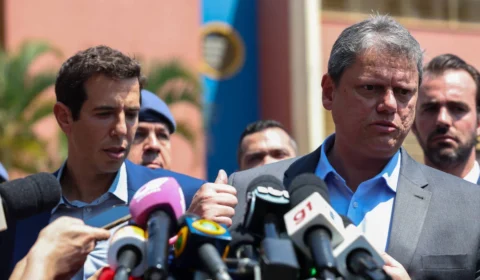 Governo Tarcísio divulga lista de escolas que passam a adotar modelo cívico-militar