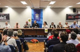 Ato contra anistia a bolsonaristas reúne Dirceu, Genoíno, políticos do PSOL e PCdoB