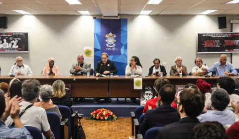 Ato contra anistia a bolsonaristas reúne Dirceu, Genoíno, políticos do PSOL e PCdoB