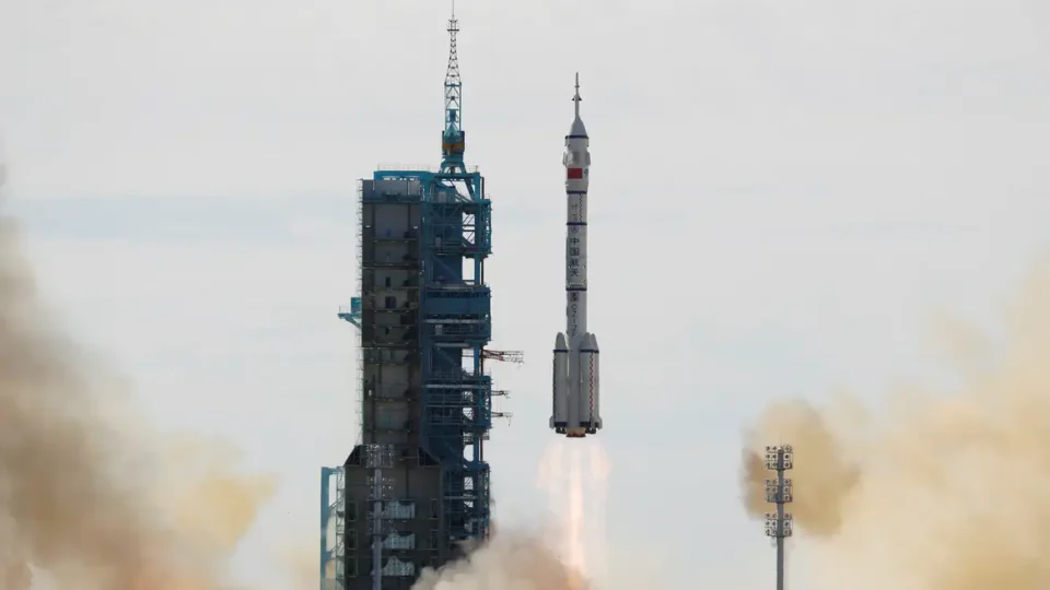 China envia esta semana nova missão tripulada ao espaço