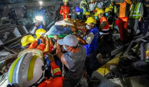 Passa de 2.700 o número de mortos em Mianmar após terremoto