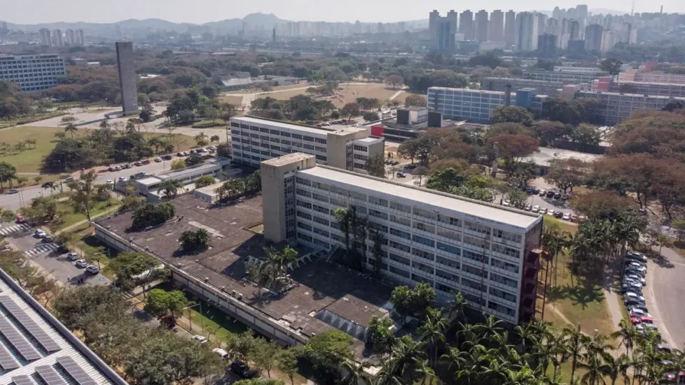 Biblioteca na USP dará aulas gratuitas sobre obras literárias da Fuvest 2026