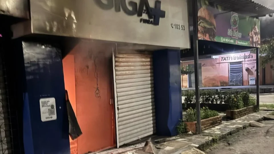Medo domina bairros alvos de ataque de facções por acesso à internet no Ceará