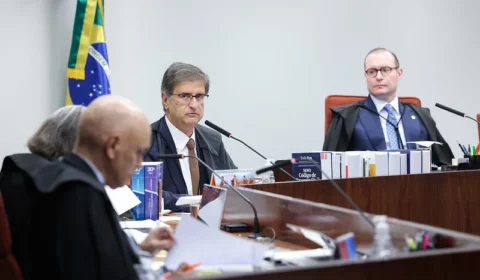 Turma do STF julga núcleo da trama golpista acusado de atacar autoridades e sistema eleitoral