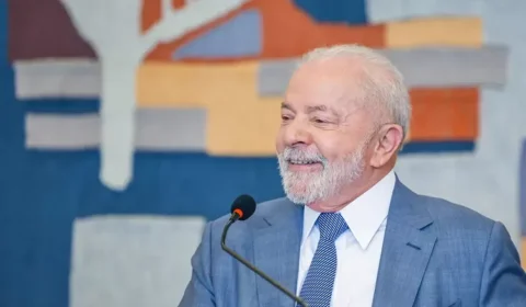 Lula sanciona Orçamento de 2025 com dois vetos e superávit de R$ 14,5 bilhões