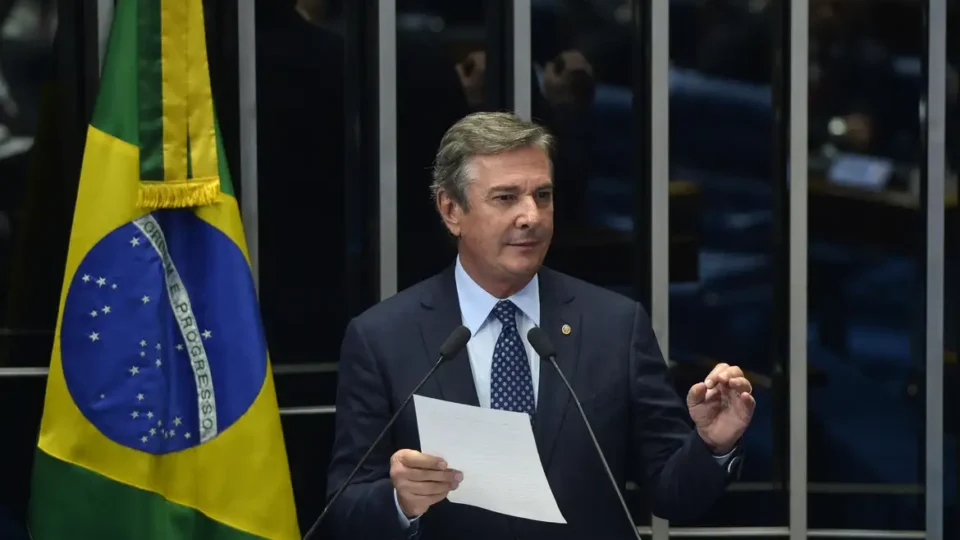PRD diz que descobriu após prisão que Collor estava filiado e expulsa ex-presidente