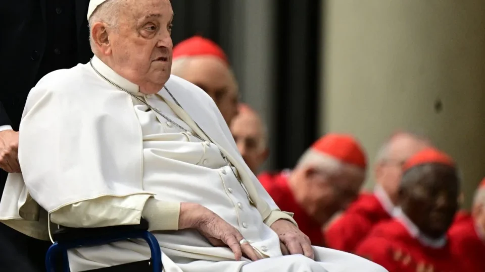 Papa Francisco morreu por insuficiência cardíaca e AVC, diz boletim médico do Vaticano
