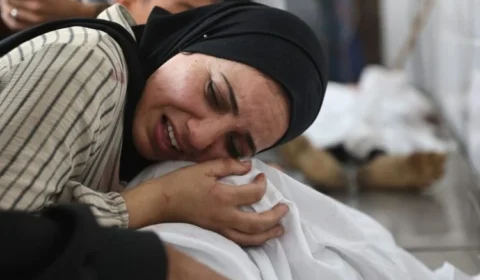 Novos bombardeios de Israel matam mais de 40 palestinos, incluindo 5 crianças