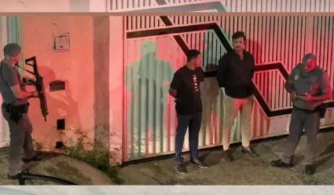 PM intimida com fuzil e exige celular de advogado do caso de jovem morto pela polícia
