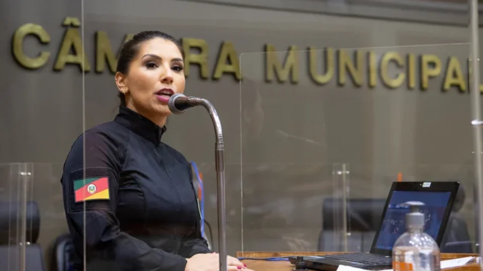 Após vereadora bolsonarista chamar morte do Papa de ‘limpeza espiritual’, petista se solidariza a cristãos