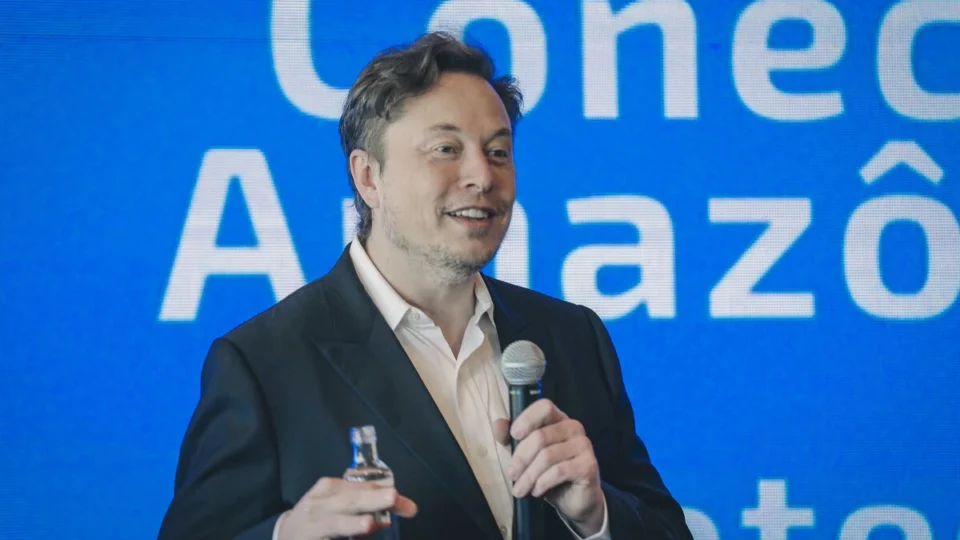 X indenizou advogado exposto no vazamento coordenado por Elon Musk