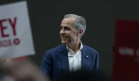 Reação a Trump faz liberal Mark Carney vencer eleição no Canadá contra conservadores