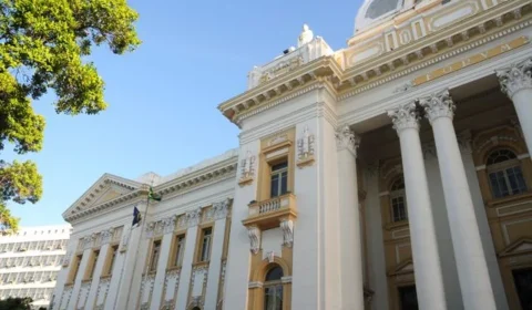TJ de Pernambuco prevê R$1,5 milhão para juízes comprarem Iphone