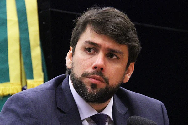 Pedro Lucas avisa aliados que deve recusar convite para ser ministro de Lula