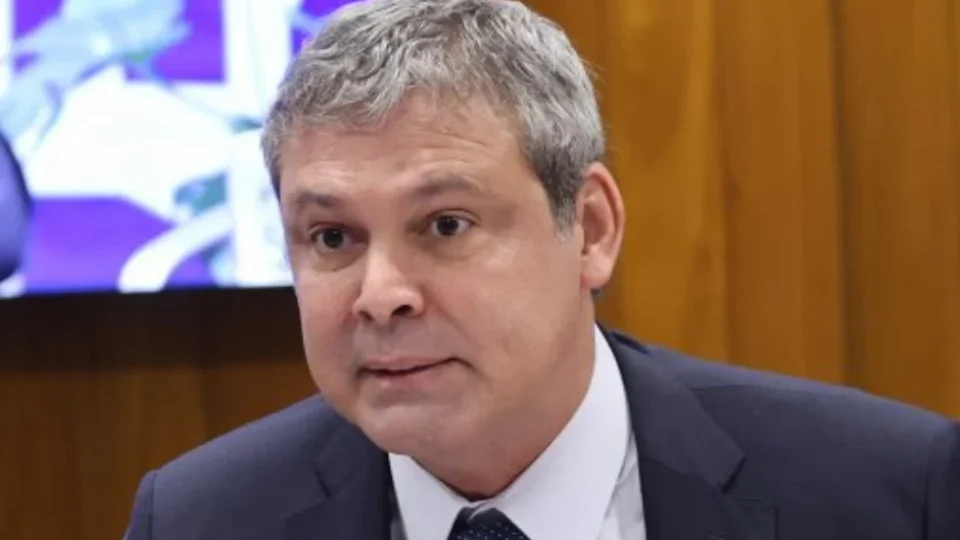 Para Lindbergh Farias, projeto de anistia é a continuação do golpe de Estado