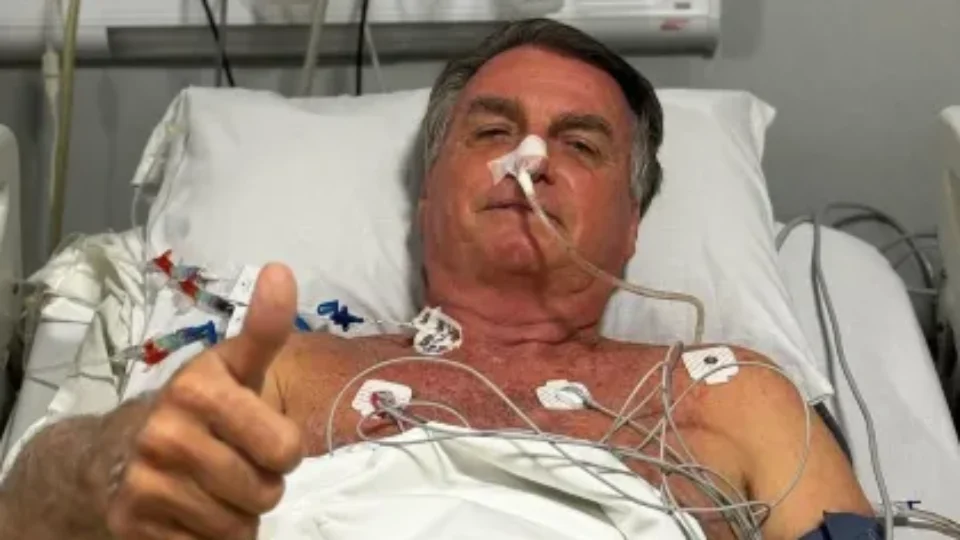 Leandro Demori: Médicos estão preocupados com saúde de Bolsonaro
