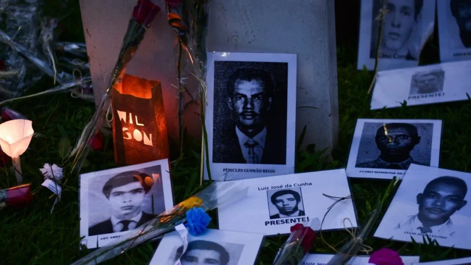 Vítimas da ditadura e da violência de Estado homenageadas na Caminhada do Silêncio em SP