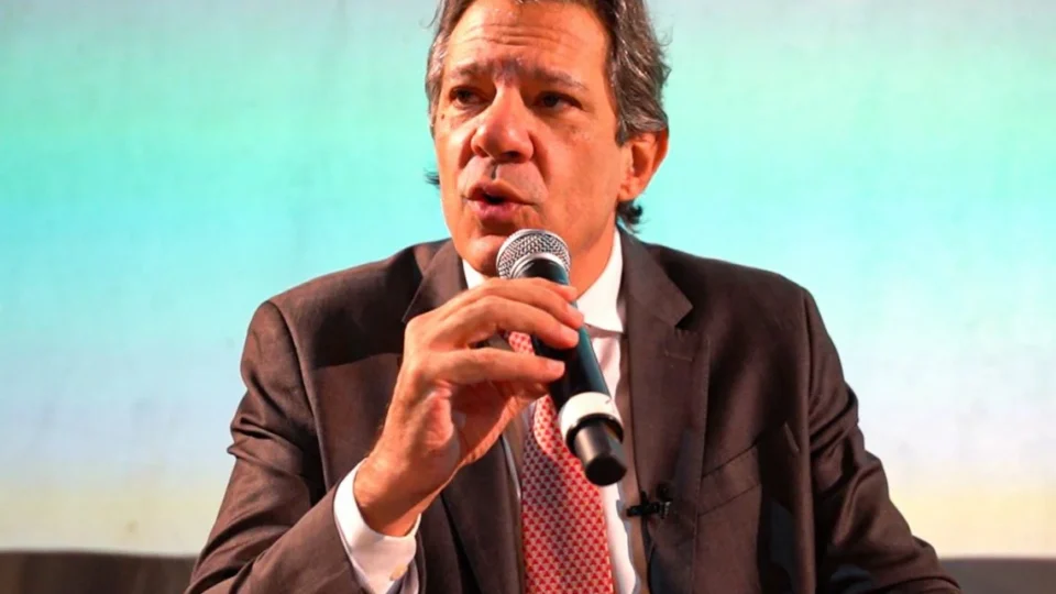 Haddad critica conservadorismo do Congresso e defende tributação dos super-ricos
