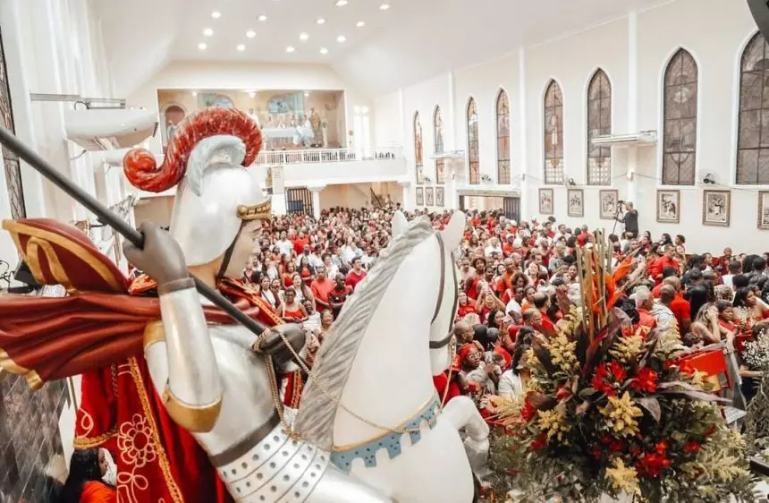 Comemoração de São Jorge em igreja católica