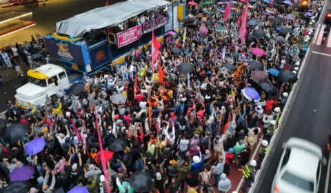 Professores de SP rejeitam reajuste proposto por Tarcísio e marcam nova greve para dia 9