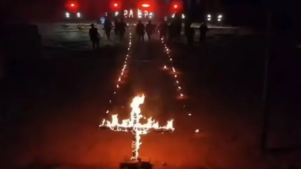 PM-SP tem 10 dias para explicar vídeo com gestos que remetem a Ku Klux Klan