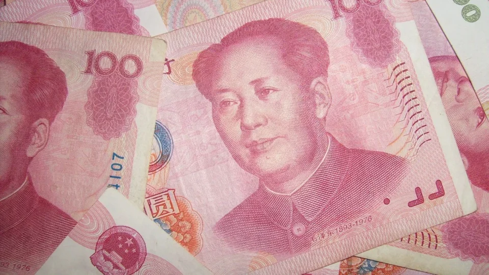 Com exportações em alta, China se impõe na disputa com os EUA