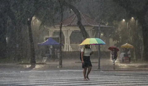 Previsão do tempo: chuvas intensas e frio seguem dominando as regiões nesta quarta