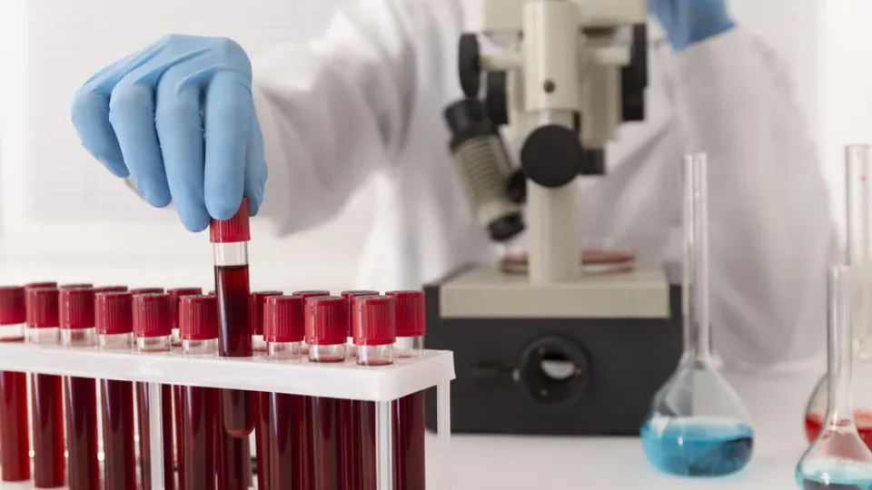 Parkinson: Pesquisa descobre meio de diagnosticar doença antes dos sintomas surgirem