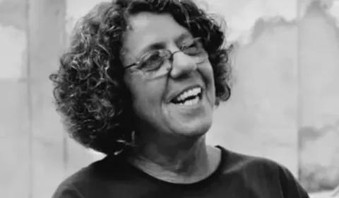 Morre no Rio a cantora e compositora Cristina Buarque