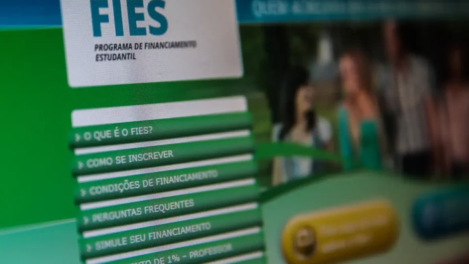 Instituições de ensino têm até hoje para confirmar participação no Fies