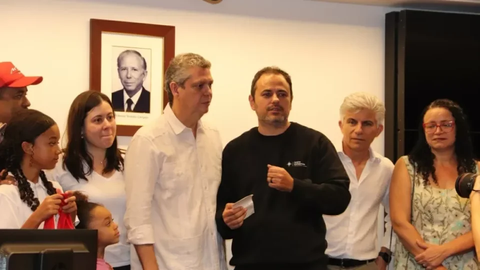 PT e PSOL tentam acordo para livrar Glauber Braga, mas Centrão resiste